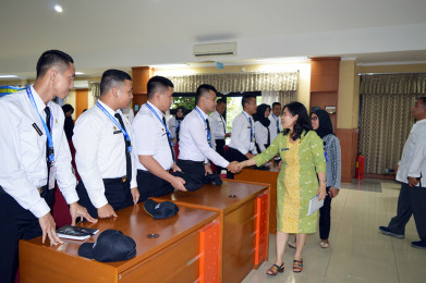 Acara Pelepasan Kegiatan Habituasi Peserta DIKLATSAR CPNS Gol. III Purna Praja IPDN Angkatan XXIV Gel.I PPSDM Regional Bandung
