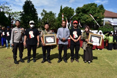 PPSDM Kemendagri Regional Bandung Rayakan Puncak HUT RI Ke-77 Bersama Warga Desa Banyuresmi dan Warga Sekitar